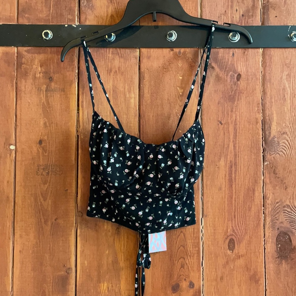 Romwe crop tank with criss cross back